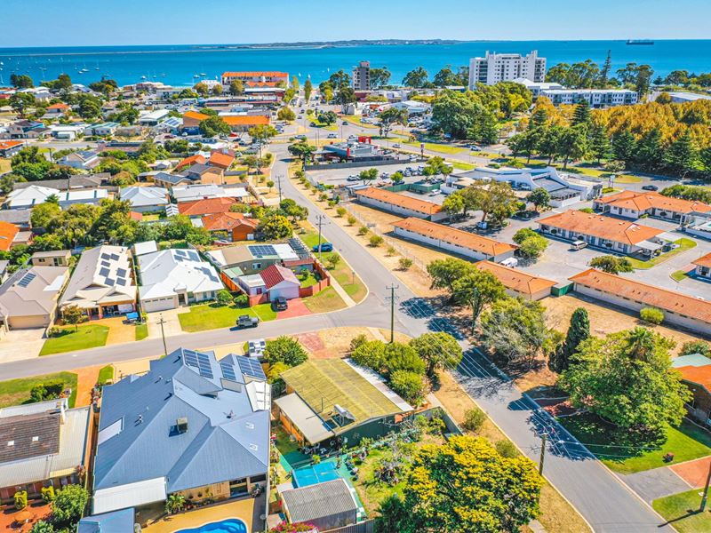 17 Ray Street, Rockingham WA 6168