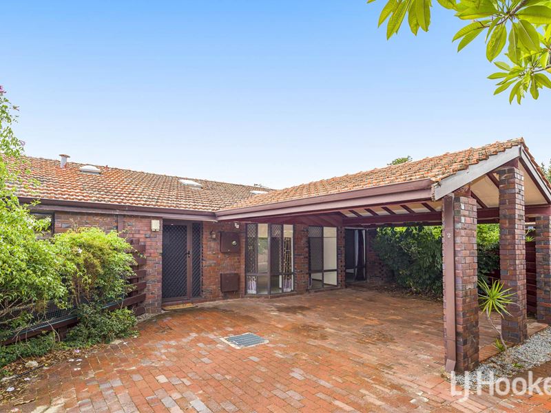 2/61 Connelly Way, Booragoon