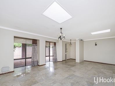 2/61 Connelly Way, Booragoon WA 6154