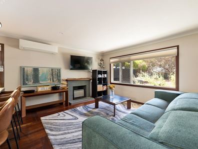 9 Benedick Road, Coolbellup WA 6163
