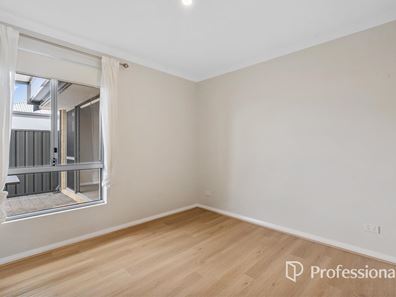 8A Hepburn Way, Balga WA 6061