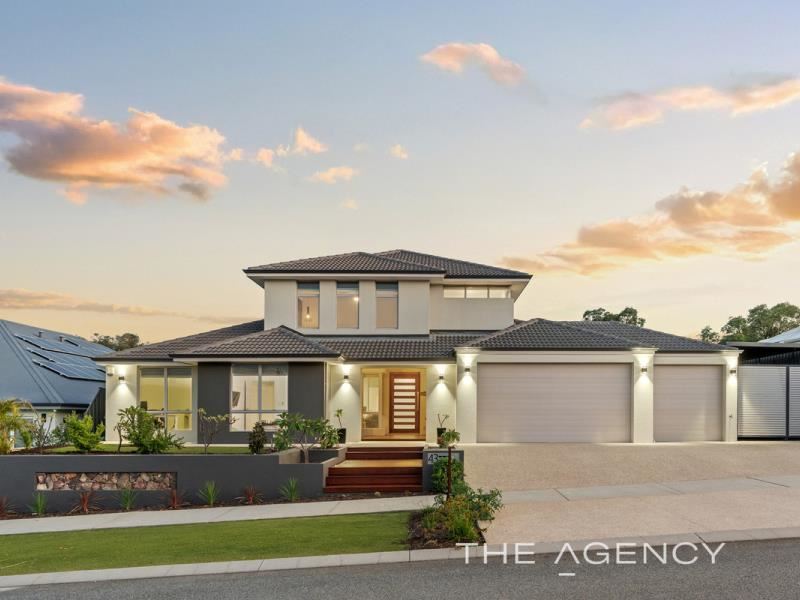 43 Redheart Road, Carramar