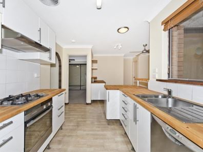 24 Newell Place, Cooloongup WA 6168