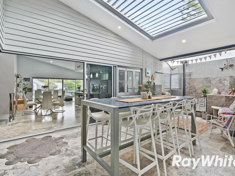 18A Valley Road, Halls Head WA 6210