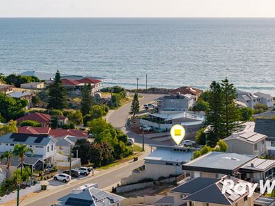 18A Valley Road, Halls Head WA 6210