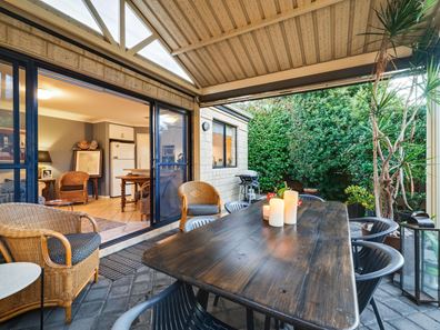 2A Eastbourne Crescent, Nollamara WA 6061