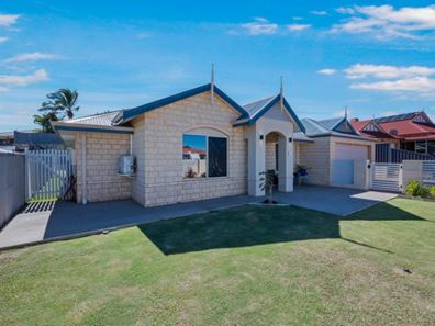 104 Glenfield Beach Drive, Drummond Cove WA 6532