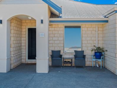 104 Glenfield Beach Drive, Drummond Cove WA 6532