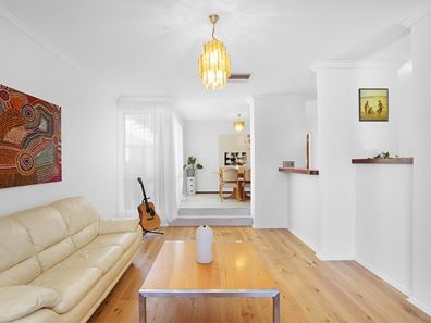 19 Kingfisher Place, Stirling WA 6021