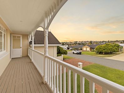 10 The Lodge, Mullaloo WA 6027