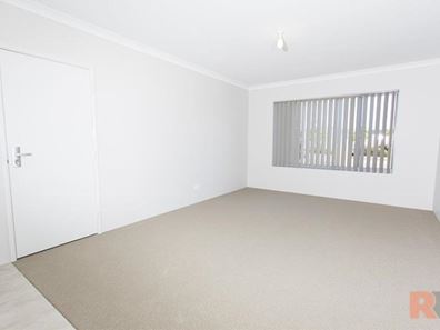2/39B Lambeth Circle, Wellard WA 6170