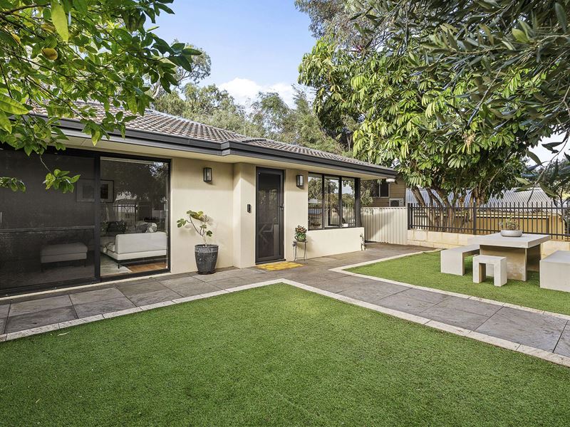 4 Purdom Road, Wembley Downs
