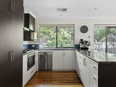 4 Purdom Road, Wembley Downs WA 6019