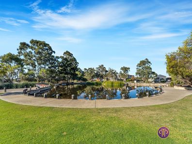 11 The Grandstand, Harrisdale WA 6112