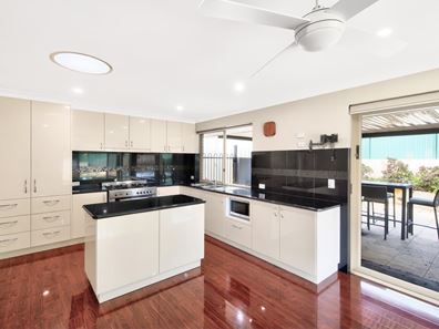 37 Addington Way, Marangaroo WA 6064