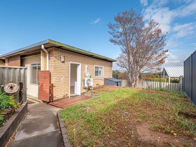 33A Lucich Street, Kelmscott WA 6111