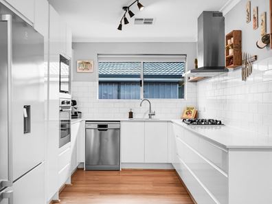 8A Kenny Drive, Duncraig WA 6023