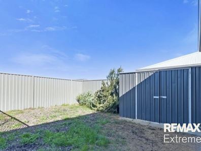 16 Jonquil Street, Eglinton WA 6034