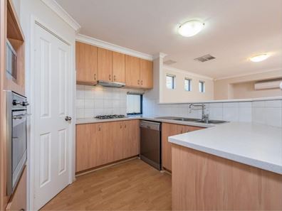 5/134 Huntriss Road, Doubleview WA 6018