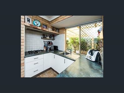 2/35 Dover Road, Scarborough WA 6019
