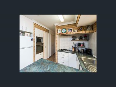 2/35 Dover Road, Scarborough WA 6019