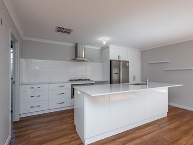 14 Zingarello Street, Pearsall WA 6065