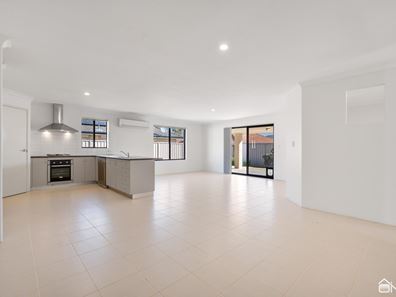 4 Munday Avenue, Brookdale WA 6112