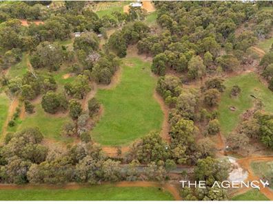 567 Dinsdale Road, Wooroloo WA 6558