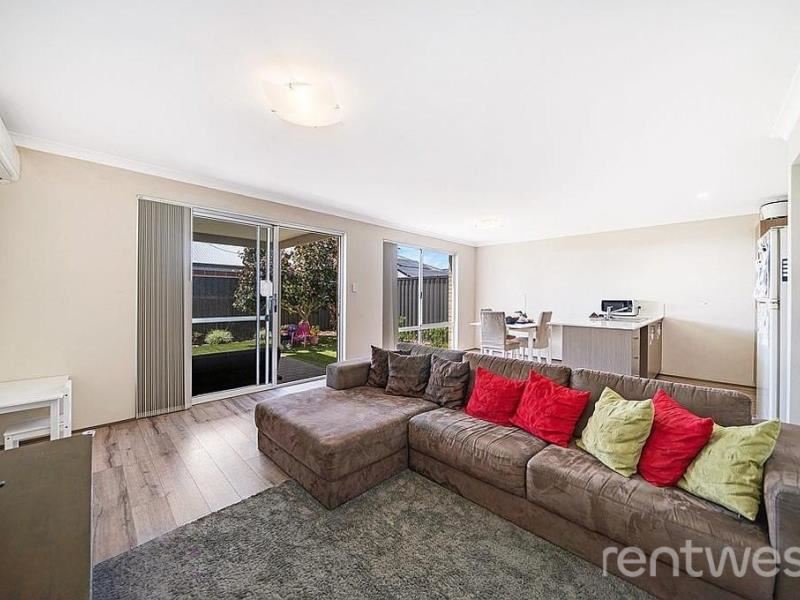 250 Egerton Dr, Aveley WA 6069