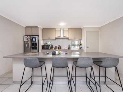 13 Coolimba Turn, Baldivis WA 6171
