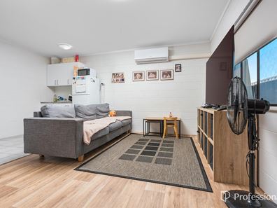 4/12 Johnston Street, Geraldton WA 6530