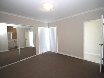 2/21 Edeline Street, Spearwood WA 6163