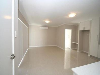 2/21 Edeline Street, Spearwood WA 6163
