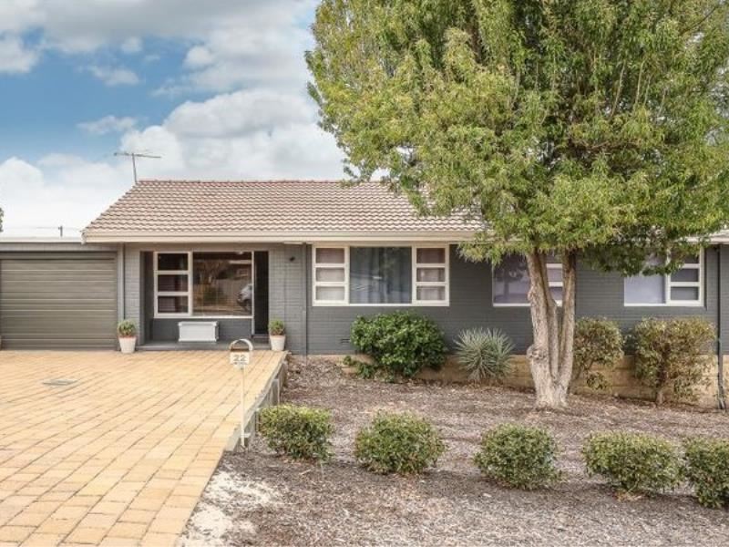 22 Denston Way, Girrawheen WA 6064