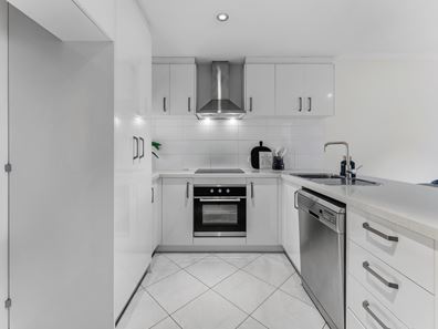 5/126 Tibradden Circle, Ascot WA 6104