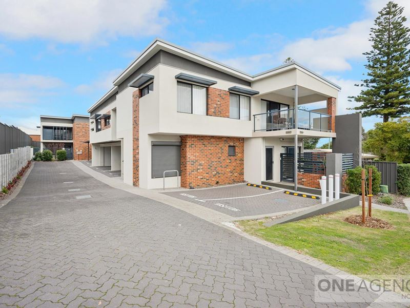 3/4 Kennerly Street, Cloverdale WA 6105