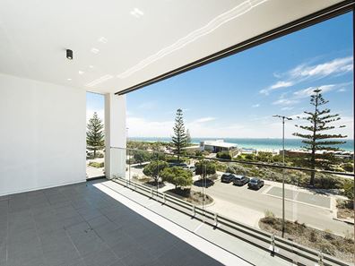 303/21 Leighton Beach Boulevard, North Fremantle WA 6159