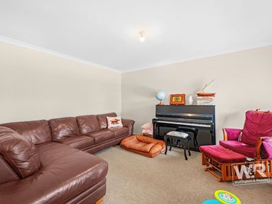 15 Stoddart Corner, Mckail WA 6330