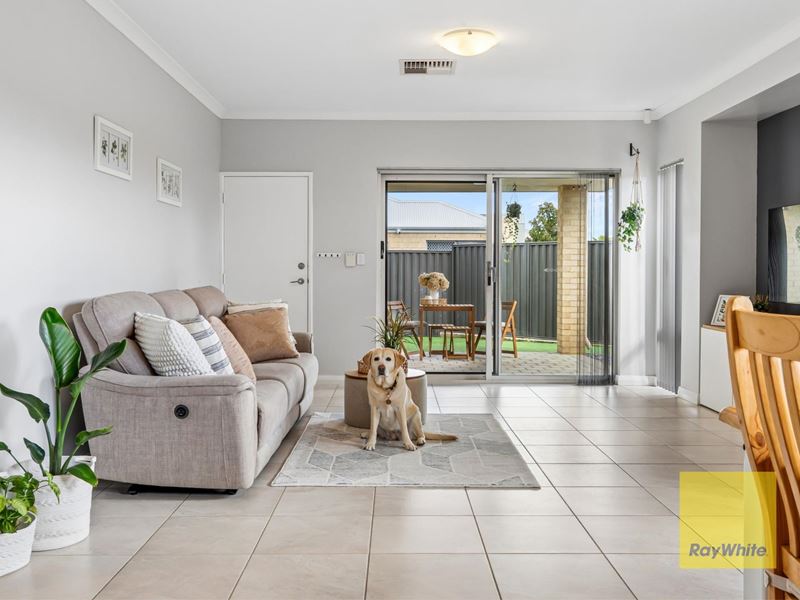 97 Holdsworth Avenue, Aveley
