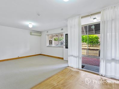 12/3 Derrington Crescent, Balga WA 6061