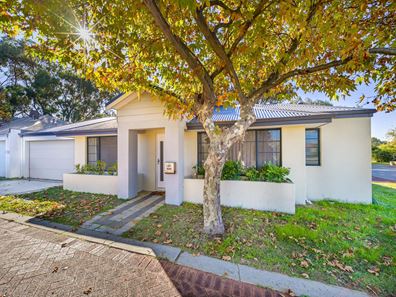 27 Yaroomba Place, Clarkson WA 6030