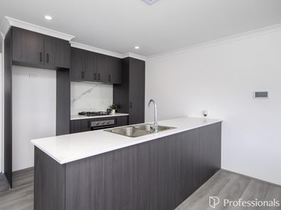 33 Cumberland Road, Forrestfield WA 6058