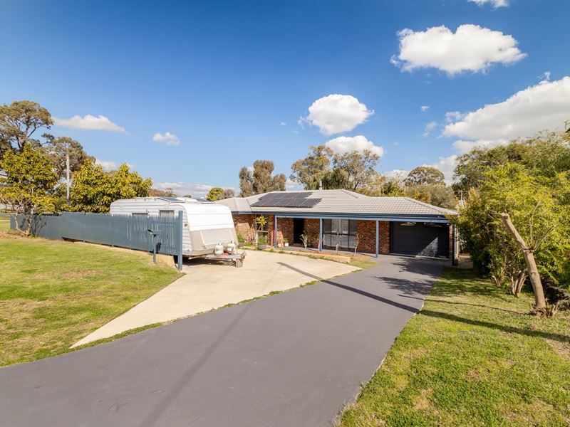 111 Lucy Victoria Avenue, Australind WA 6233