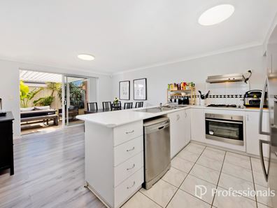 4/1 Waverley Street, Dianella WA 6059