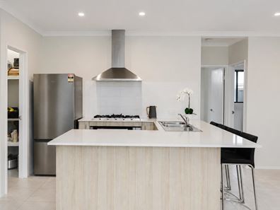 24 Lofter Way, Yanchep WA 6035