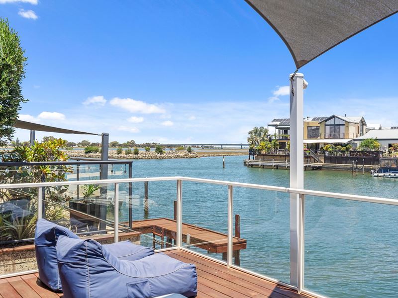 6 Bermuda Place, Halls Head WA 6210