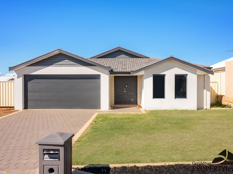 4 Wildwave Bend, Wandina WA 6530
