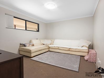 4 Wildwave Bend, Wandina WA 6530
