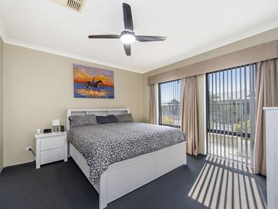 12 Cheney  Loop, Secret Harbour WA 6173
