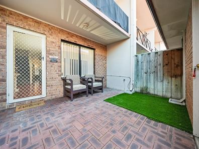 2/20 Gochean Avenue, Bentley WA 6102